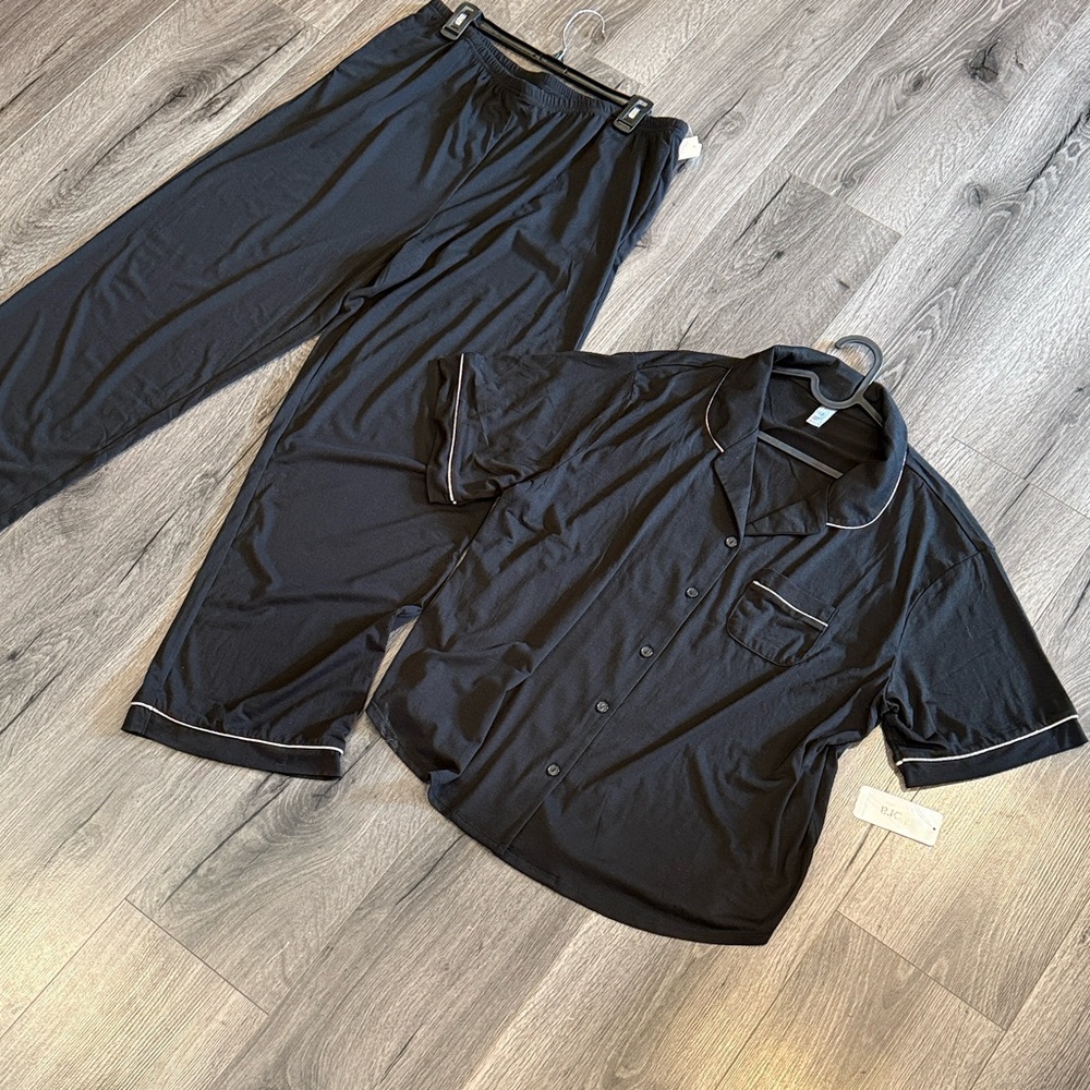 Flora Nikrooz Cozy Short Sleeve Black Pajama Set Top and pants with Silver Trim
